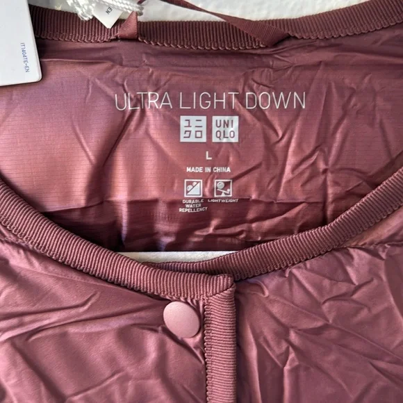 Uniqlo Women Ultra light Down Compact Coat Jacket Color Wine Size L - Picture 6 of 11